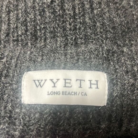 ✨Wyeth Matti in Dark Grey Beanie✨